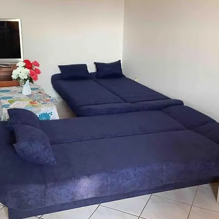 Apartment Cozy Abazi *