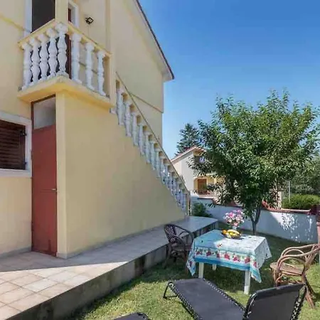 Cosy Abazi Apartman *