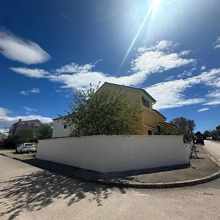 Cozy Abazi Apartman Póla